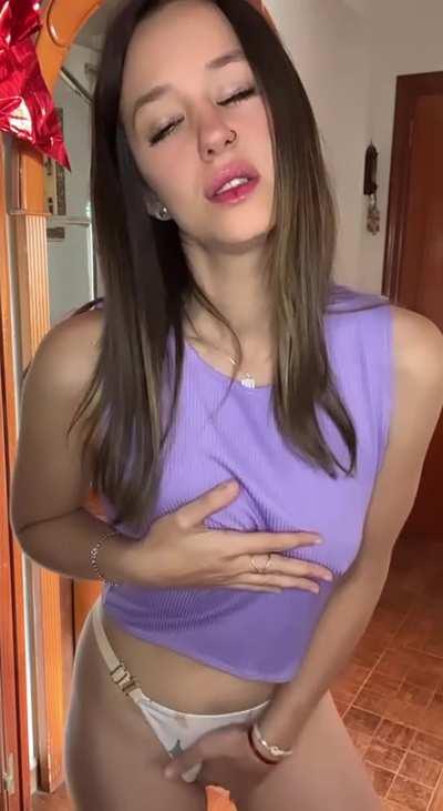 I hope you like watching your fuckdoll touch herself 🤭