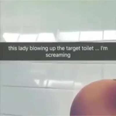 Scatarina shitting daggers in Target while Senna sits awkwardly