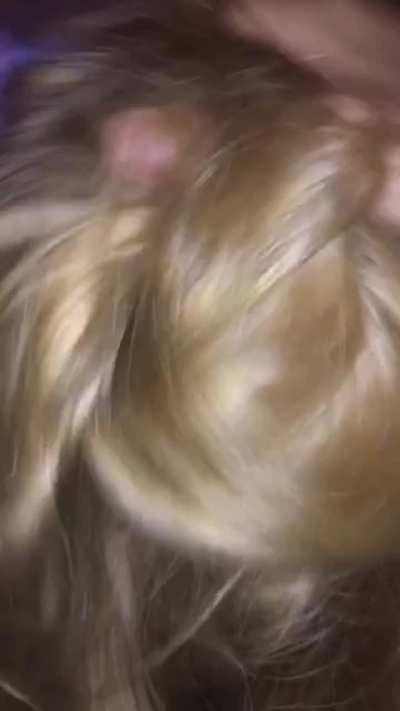 Sexy White Girl sucks a Big Arab Cock - Une Bonne Blonde prend une grosse queue de rebeu dans sa bouche