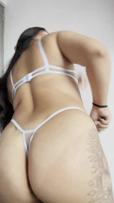 Your fuckdoll is convincing you to fuck her