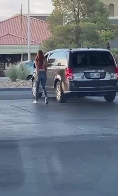 HMC While i try to pump gas