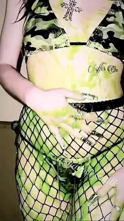 I can’t wait to get slimey again. Getting slimed in public was so hot.