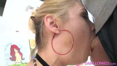 Sarah loses her self control, but she gets her Cummies: down to the throat and much further. - Part 1