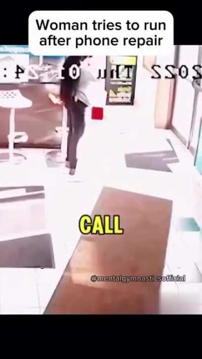 Women tried to run after phone repair