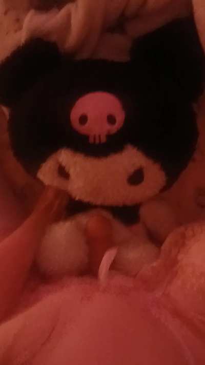 Playing with my favorite little Kuromi >~<
