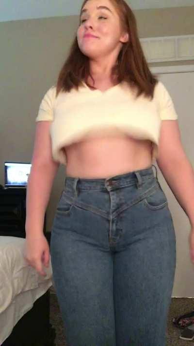 It’s hard to wear crop tops with big boobs. Good thing shirts are overrated 😉