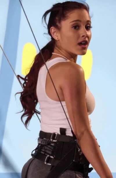 Anyone mind roleplaying as Ari for me?