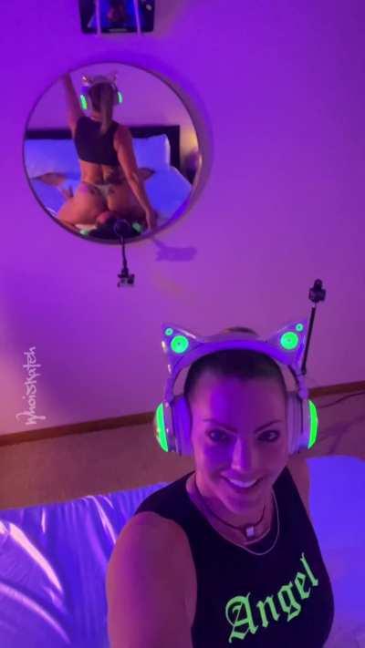 Face Sitting Angel Whoiskateh