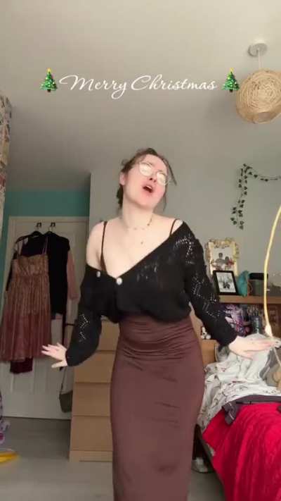 Wait for her to turn around 🤤