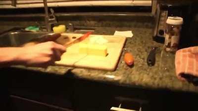 Idubbbz cuts some butter