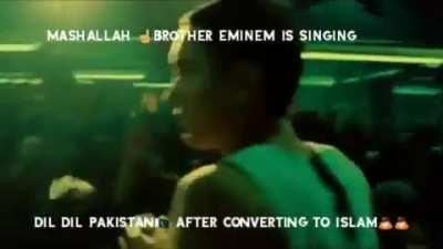 brother eminem has converted ☝️to islam after visiting pakistan🇵🇰🇵🇰