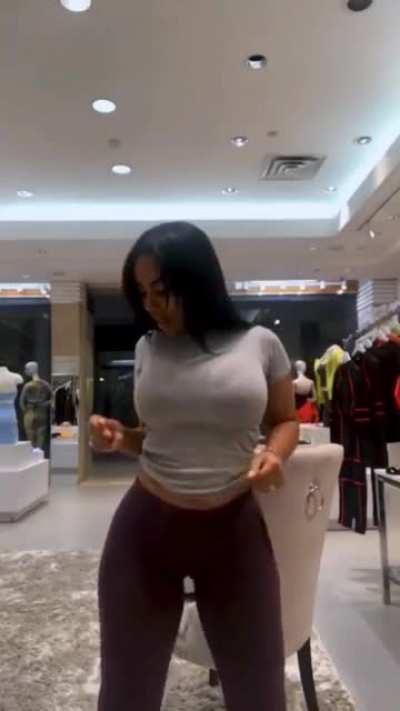 IG Live Dancing & Twerking