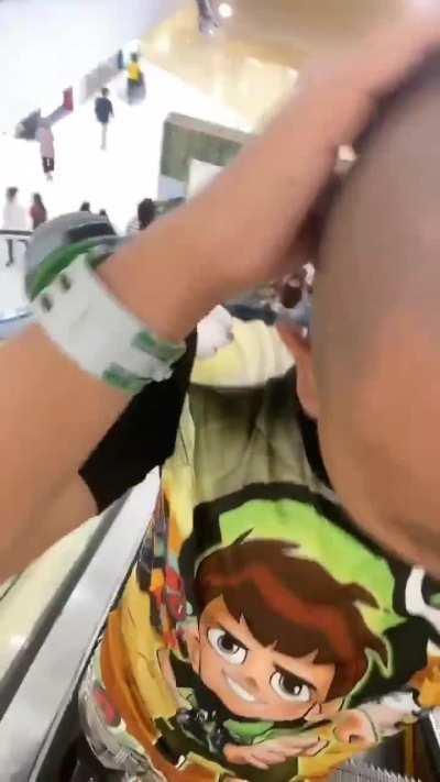 Galiba ben10 seviyor