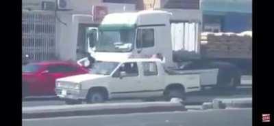 Rich Saudi VS Pakistani Truck Driver #basedmiddleeast