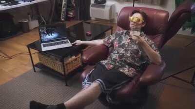 [Poetry] Every hard drive when you try to safely eject