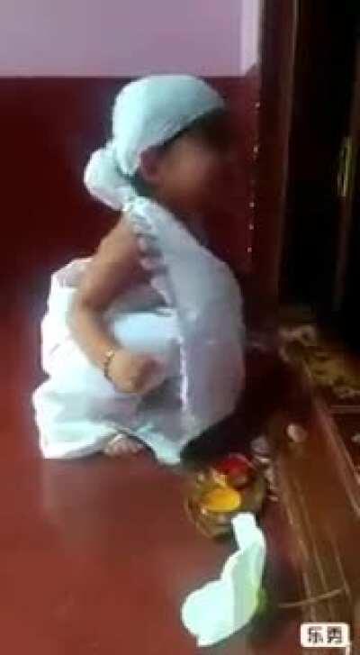 2 year kid chanting fluent mantras