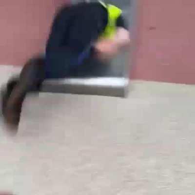 Cops know how to have fun (praise spez)