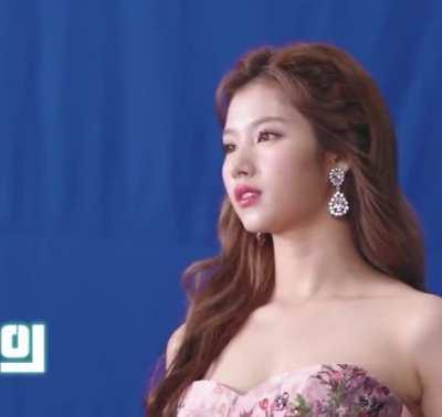 201103 - Flower girl Sana