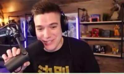 Goku talking to gohan during the cell fight