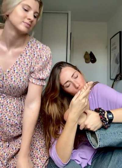 She likes to help. 😇