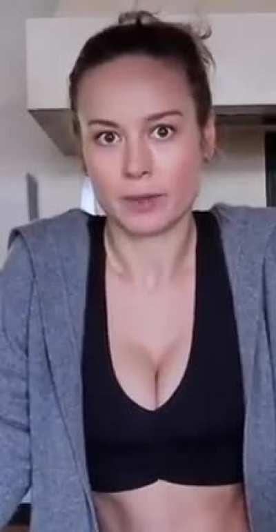 cleavage goes hardð¥µ