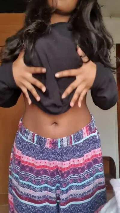 Curvy petite Indian for ya ☺️