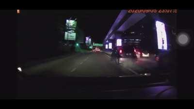 Changing lanes over curb at full speed like it’s no big deal