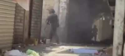 Israeli soldiers using a 