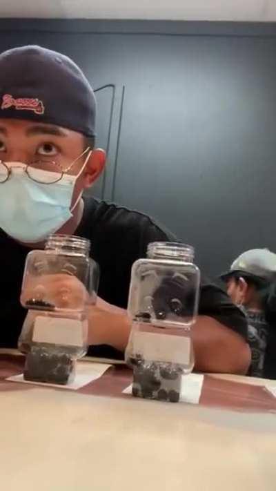 The indo guy handled this karen really well 👌🏼