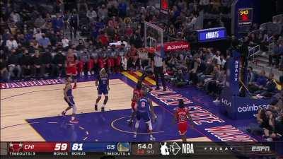 [Highlight] Lavine bombs it over Nemanja Bjelica