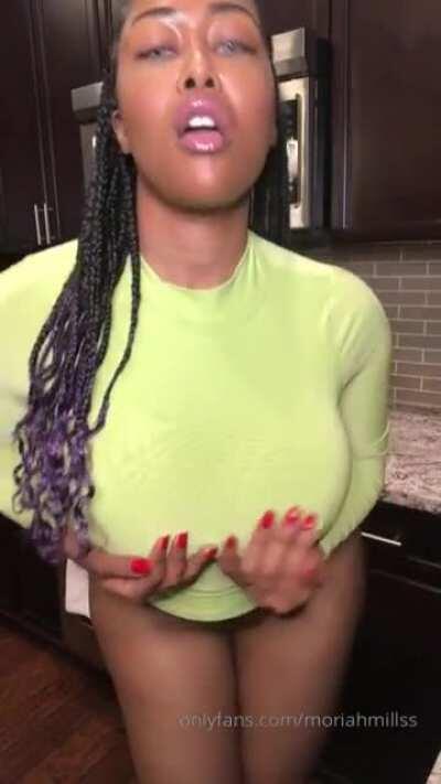 Ⓜ️orℹah Ⓜ️i11s ( View CaesarsWorld for more content)