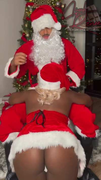 Who knew Santa delivered presents and dick for niyah Renee