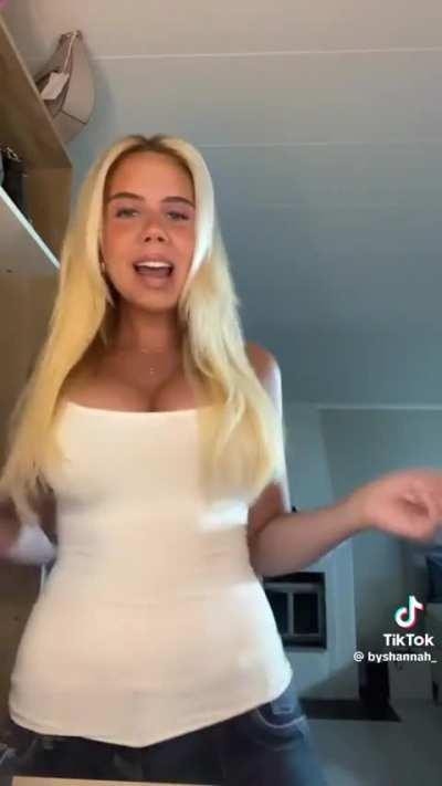 Must be nice to squeeze those @byshannah_