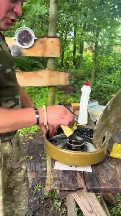 Quick! Upvote this pan while Gordon Ramsay is sleeping