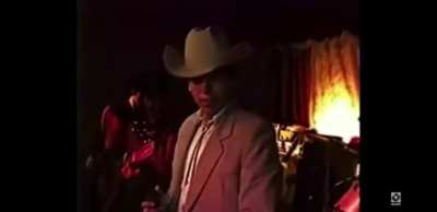 Chalino sánchez receiving a letter stating that he will be killed after this concert