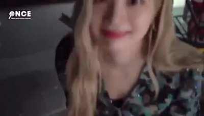 200626 - Dahyun playing with the camera