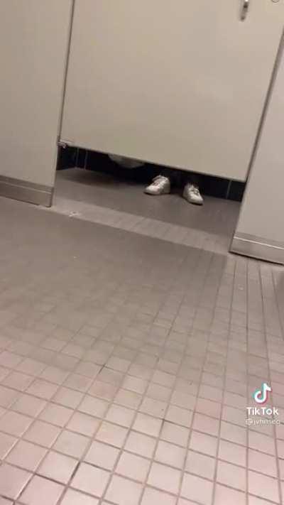 he helped the kid poop