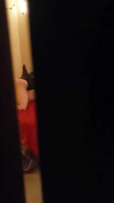 hubbt loves to watch from the closet 😏