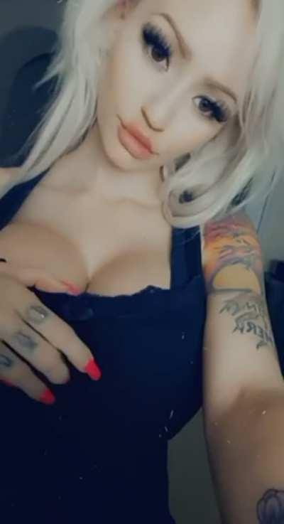 Use my titties for your pleasure 💦