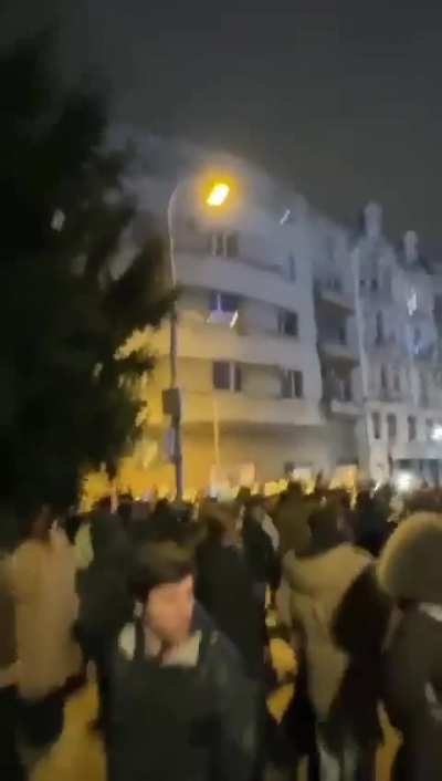 Vučić se malo uplašio, pa zvao konjicu