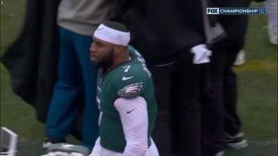 Rabid Philadelphian begins to drool after assaulting beloved quarterback