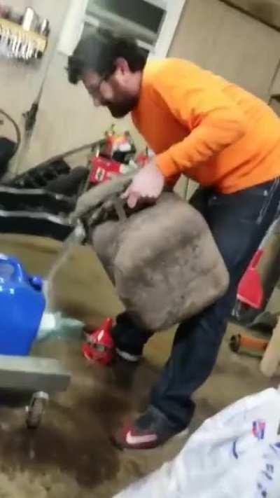 Как дожил до таких лет интересно