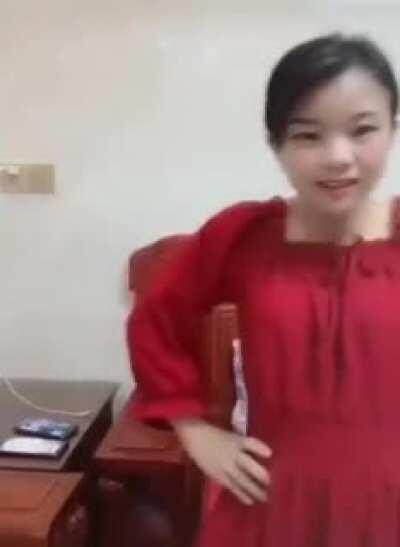 That neck moves are insane!