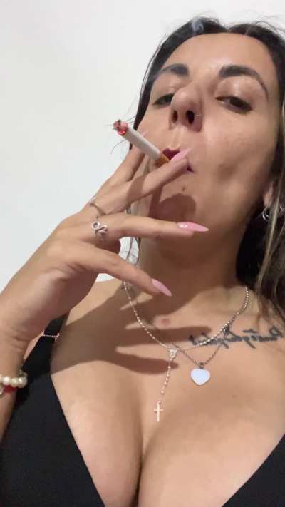 Start your morning by cumming while watching me smoke 