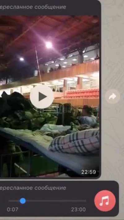 Подполковнику разбили лицо за то, что он назвал мобилизованных «мясом», которое «едет на бойню». Место действия — сборный пункт в Пензе спорткомплекс «Рубин»