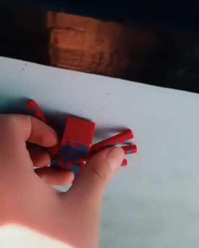 Pobre araña 😭😭😭