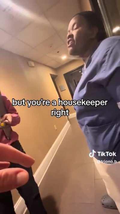 Guest who left “hundreds of dollars worth” of clothes at a hotel gets loud after being told they were thrown away