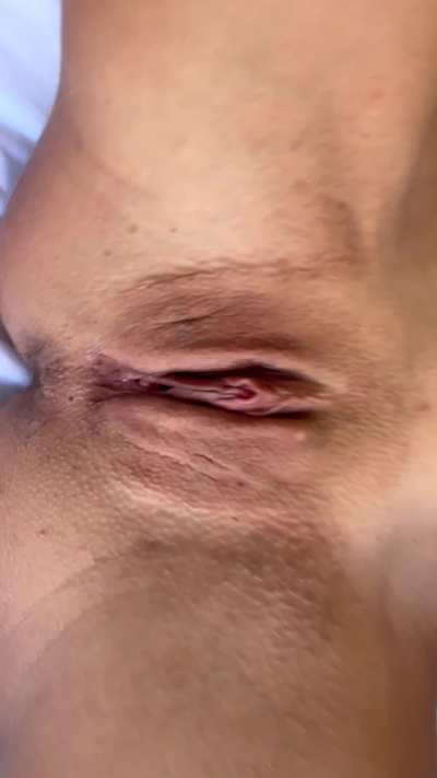 I'll sext with a random redditor that reacts to this