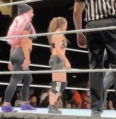 Liv's booty