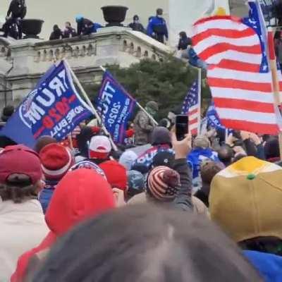 Capitol Police prevent man from climbing building